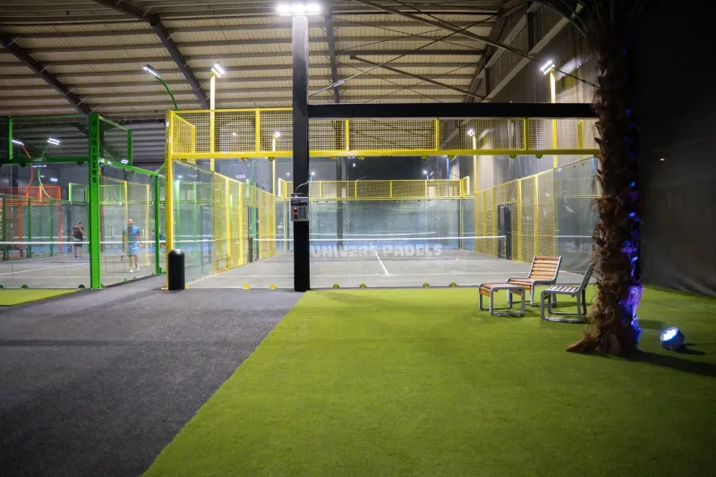Installateur de courts de padel indoor – Univers Construction