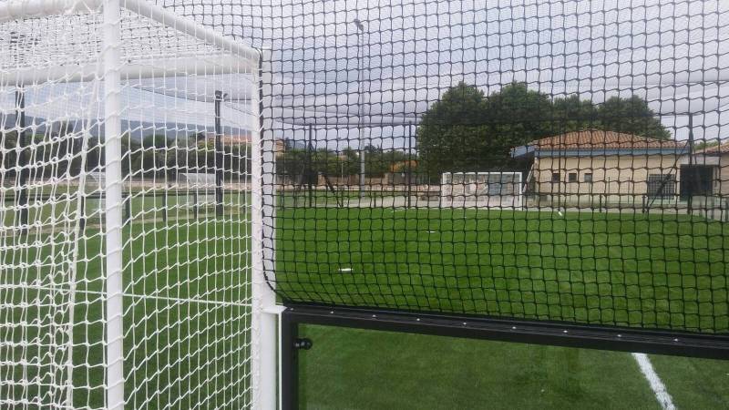 Installation d'un terrain de football outdoor en gazon synthétique pour la mairie de Capendu (Aude)