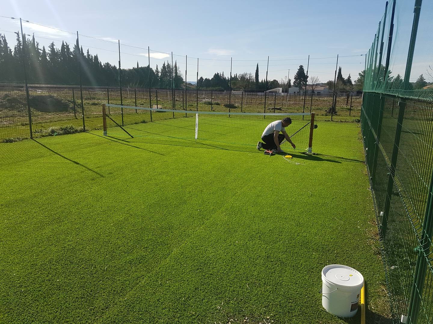 gazon synthétique spécial tennis ou padel à Aix en Provence