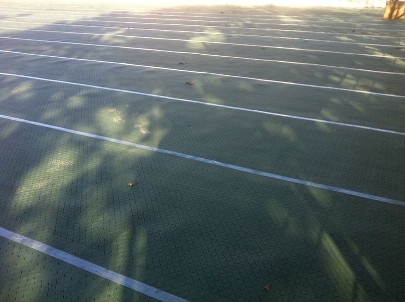 Sous-couche amortissante pour football synthétique