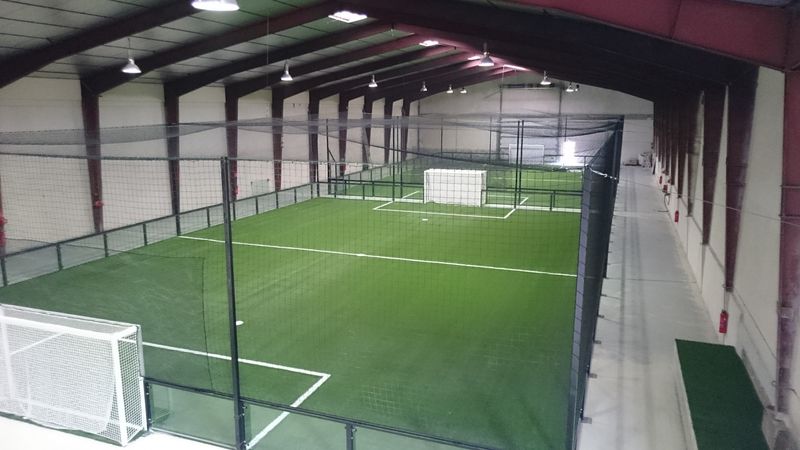 universgazons fabricant installateur de foot indoor