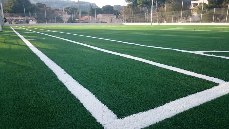 installation de gazon artificiel pour foot à Marseille