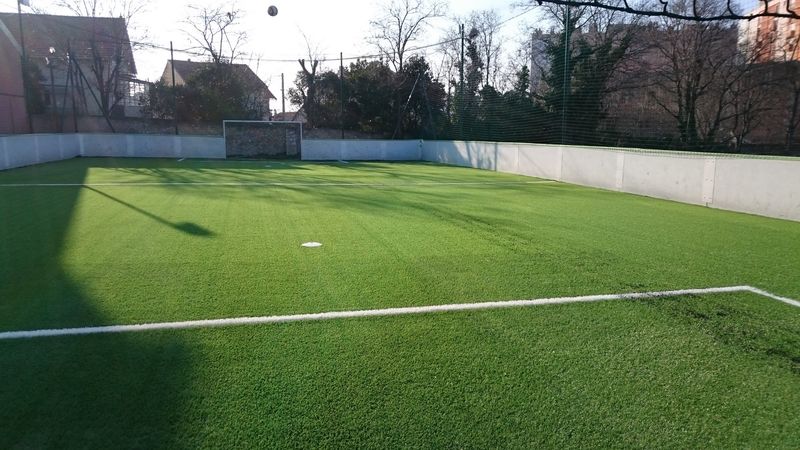 fabricant de gazon synthétique pour football indoor à Marseille