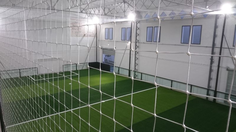 Pose d'un structure et gazon synthétique dernière génération à Orthez