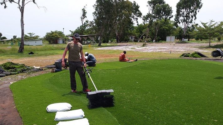 Installation de greens synthétiques sur un Golf 18 trous au Gabon