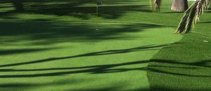 Pré-green pour putting green synthétique de golf