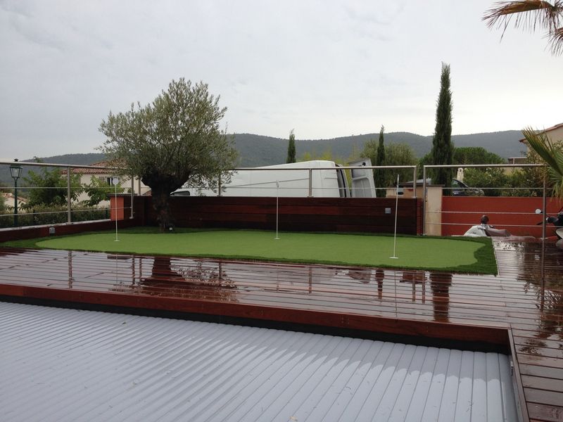 Green synthétique à Cogolin