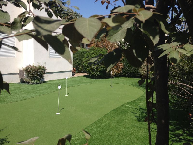 putting green personnel