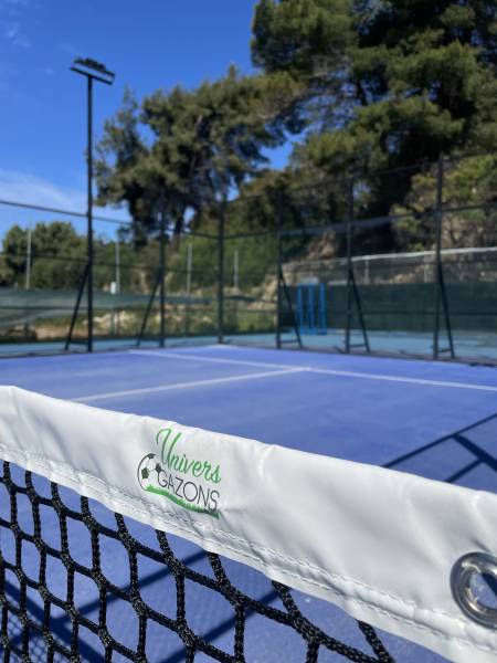 Pose d'un padel haut de gamme en Corse