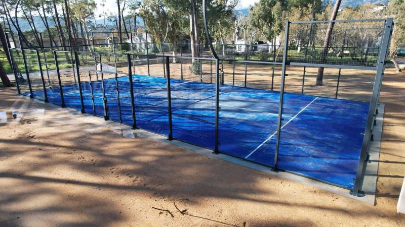 Pose de padel à Porto Vecchio en Corse