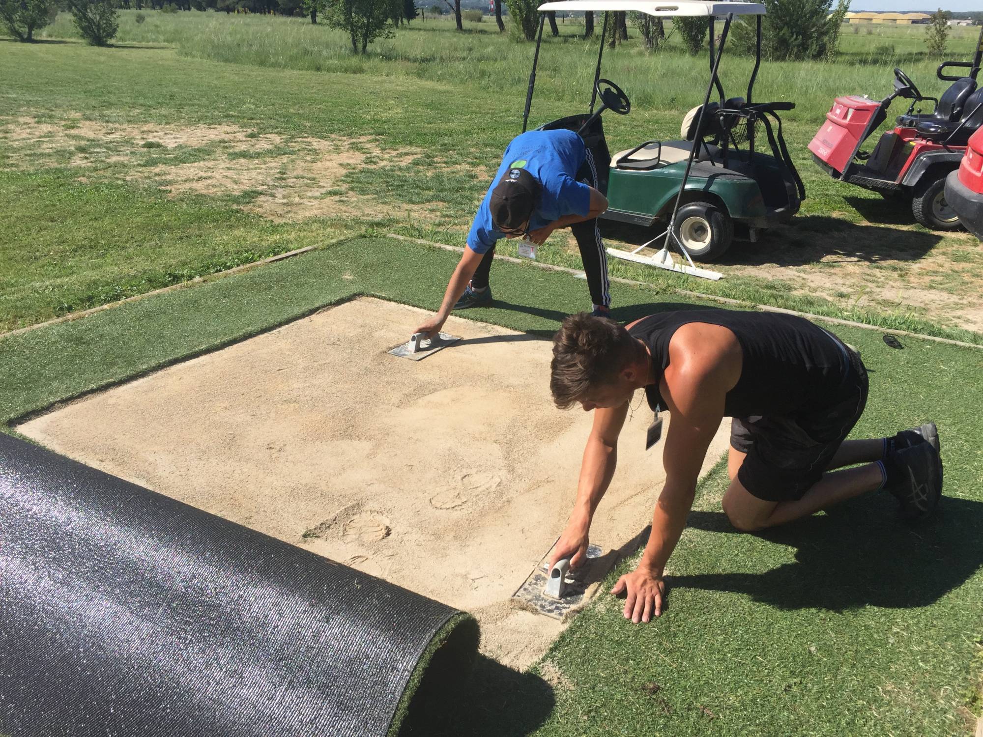 départs synthétiques de golf au golf de l'école de l'air à salon de Provence