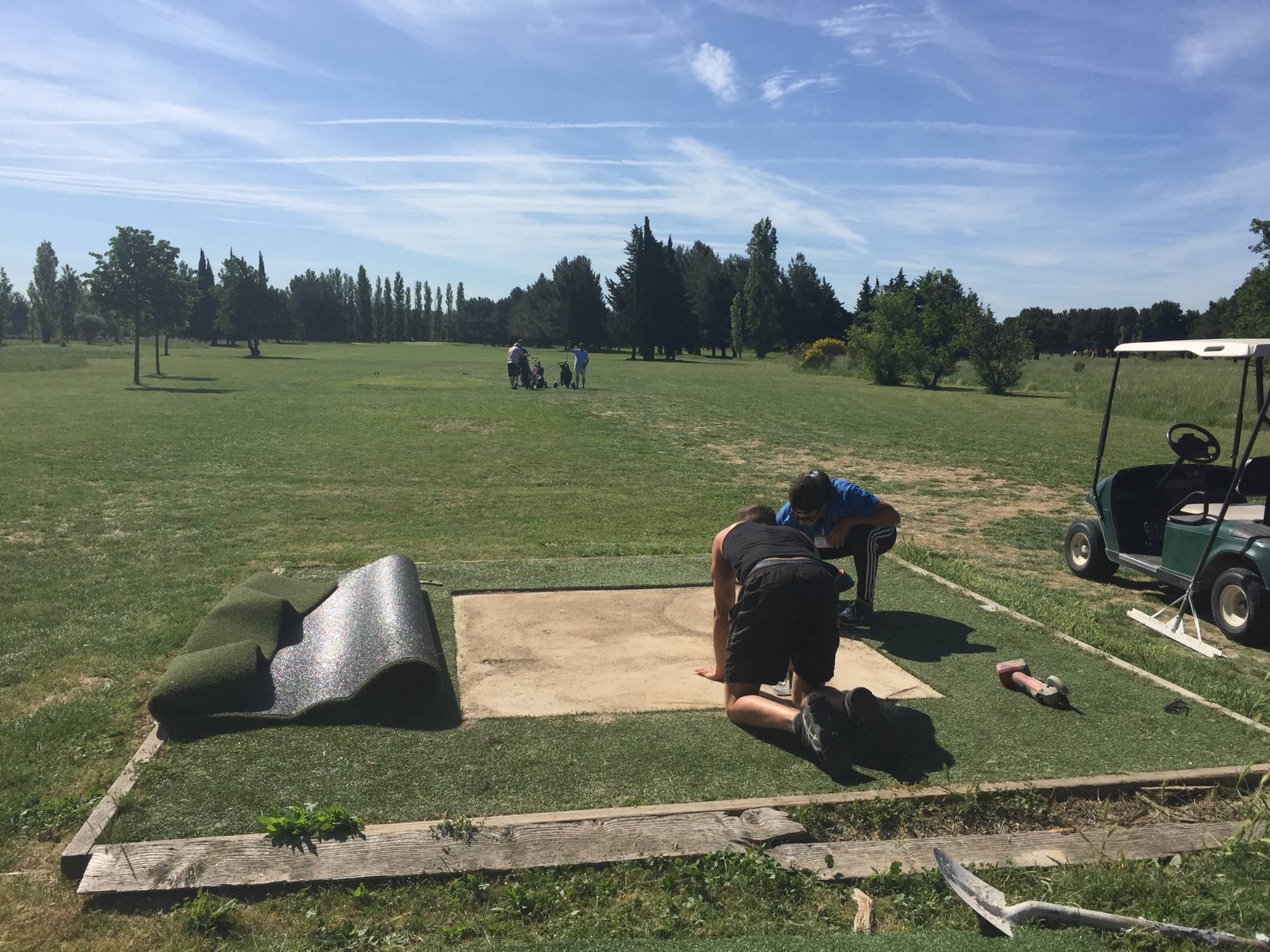 départ synthétique de golf au golf de l'armée de l'air à Salon de Provence