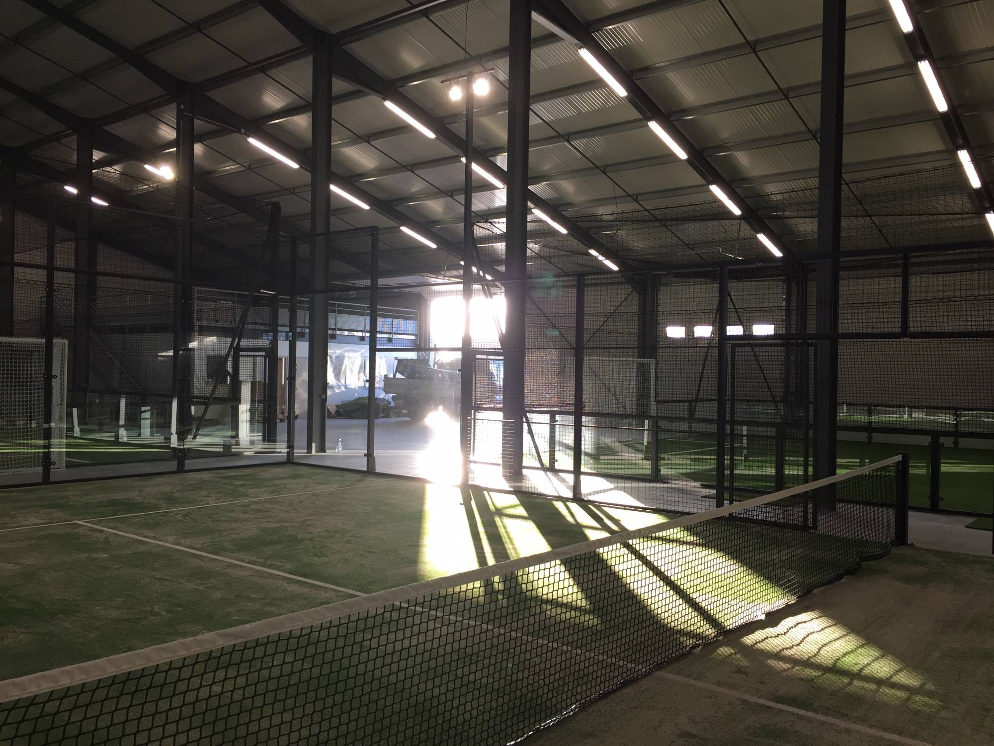installation de piste de Padel