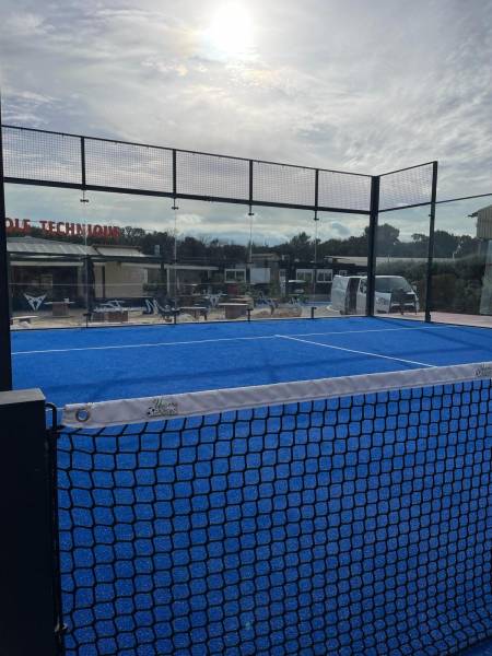 installateur de court de padel panoramique à Ales